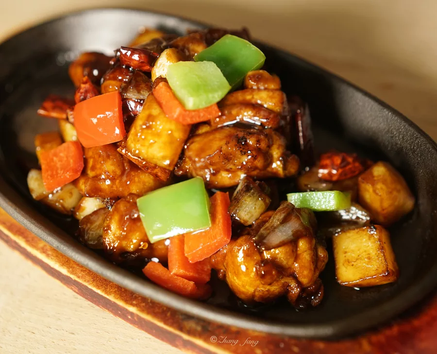 G Poulet aux trois saveurs